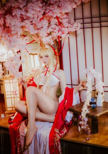 坠落的女教师