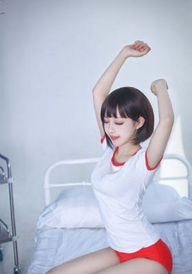 两女一指